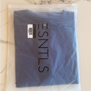 ESNTLS Men's Medium Navy Crew Neck
T-Shirt
